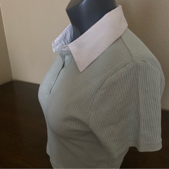 mint green top - Picture 3 of 6